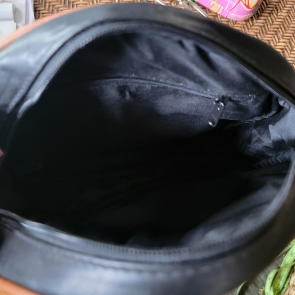 Leather Crossbody bag by PIEL - Picture 5 of 8